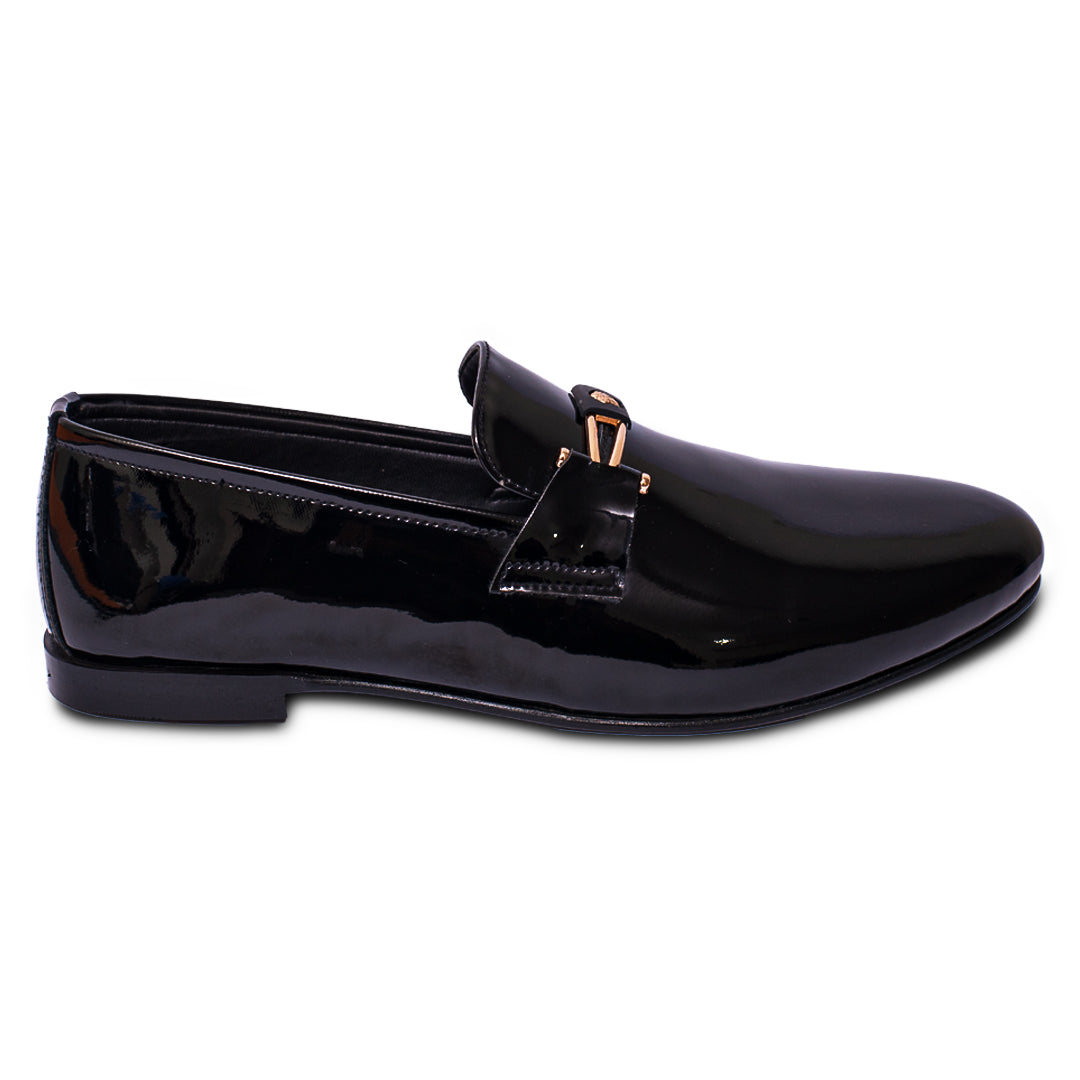 Sleek Black Patent Shoe FN06